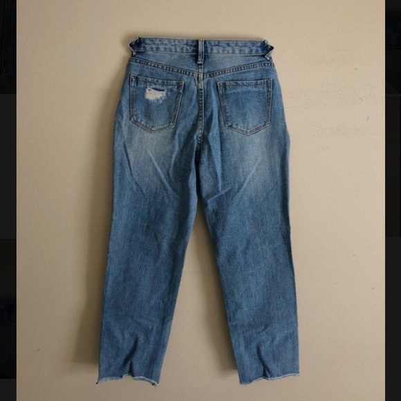Size 5, Fashion Nova, Distressed Mom Jeans - Picture 2 of 4
